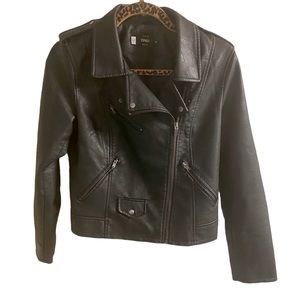 Vero Moda (Only Brand) - FAUX Leather Cropped Biker Jacket - Size 38 (Small)
